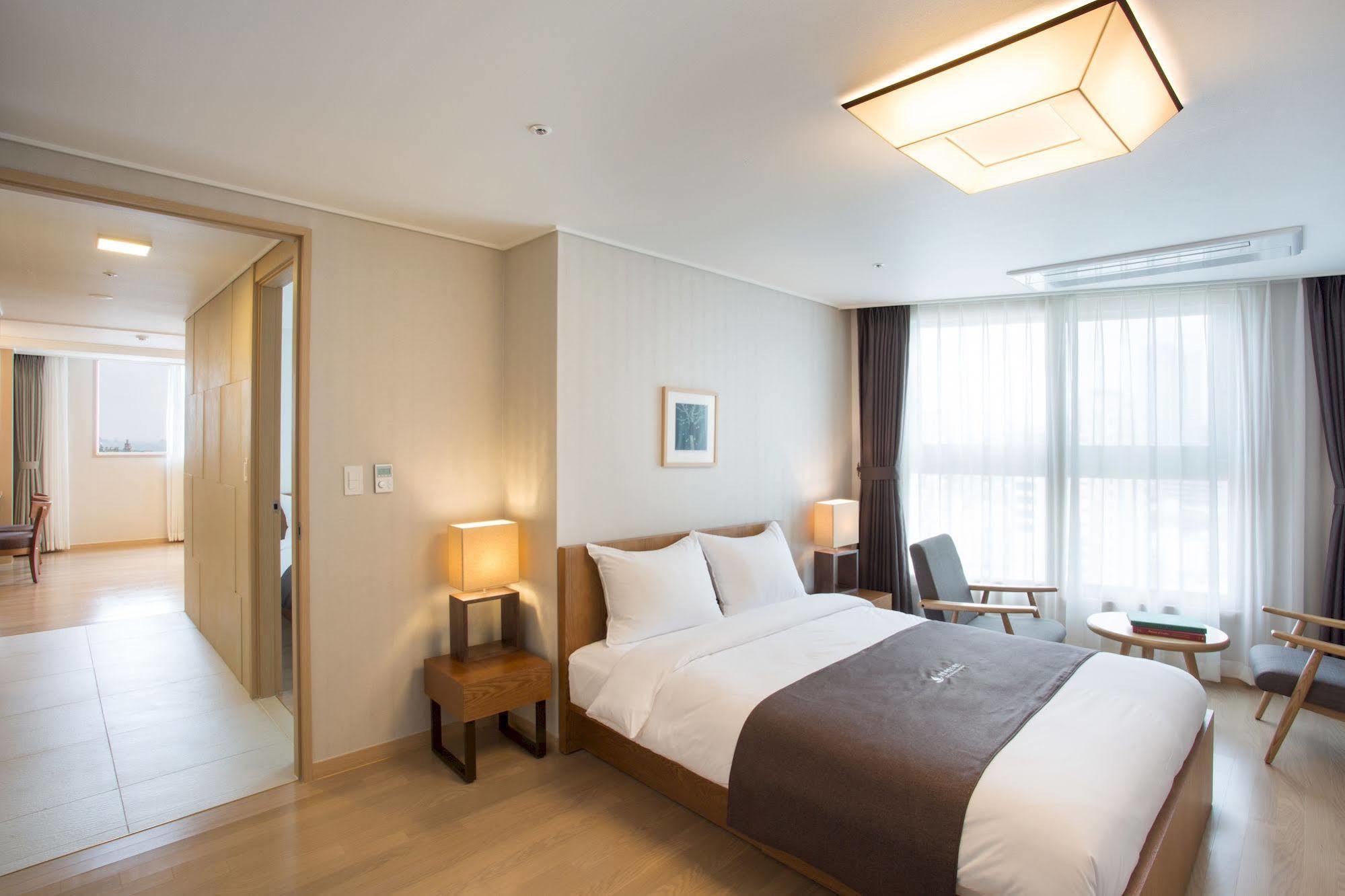 Hotel Bellia Busan Esterno foto